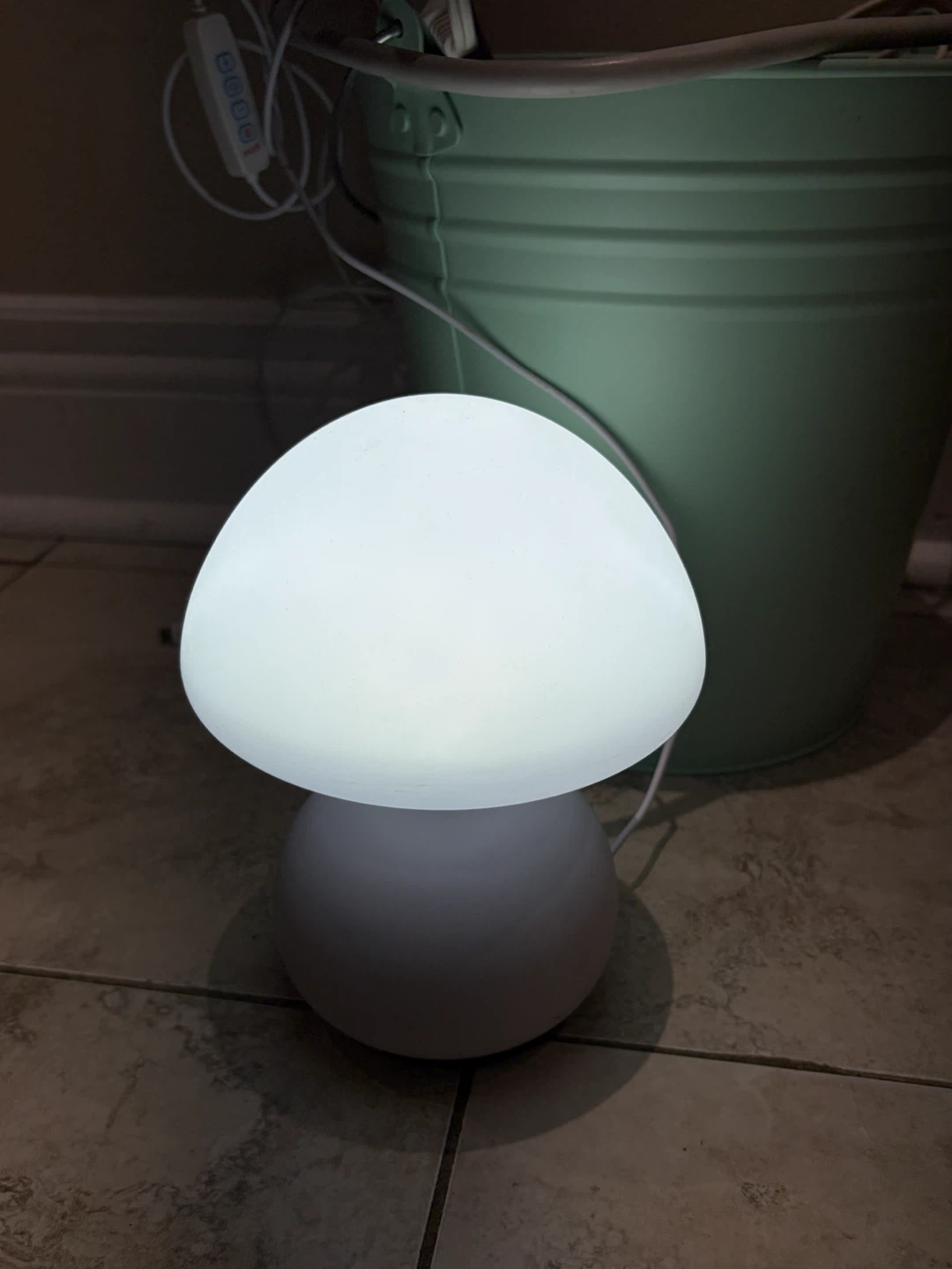 Mushroom Shape White Desk Lamp - photo 2