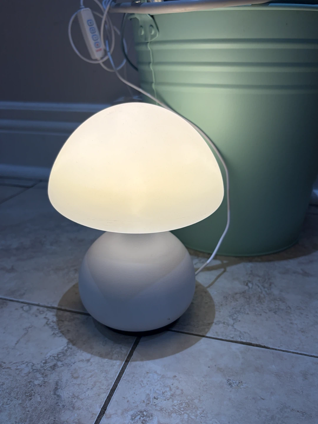 Mushroom Shape White Desk Lamp - photo 3