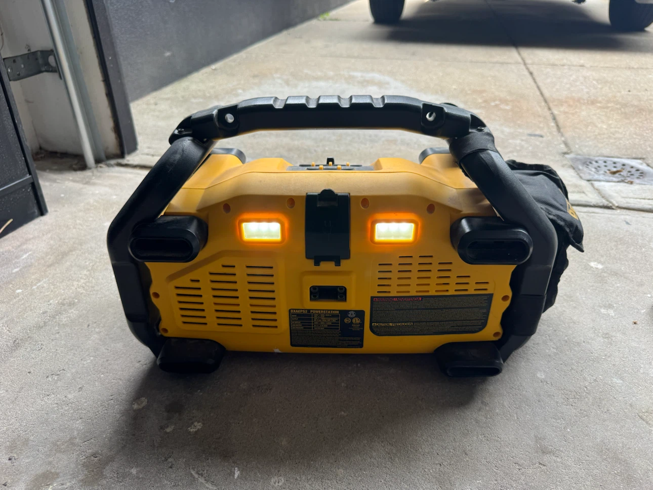 DEWALT DXAEPS2 Digital Portable Power Station Jump Starter - photo 2