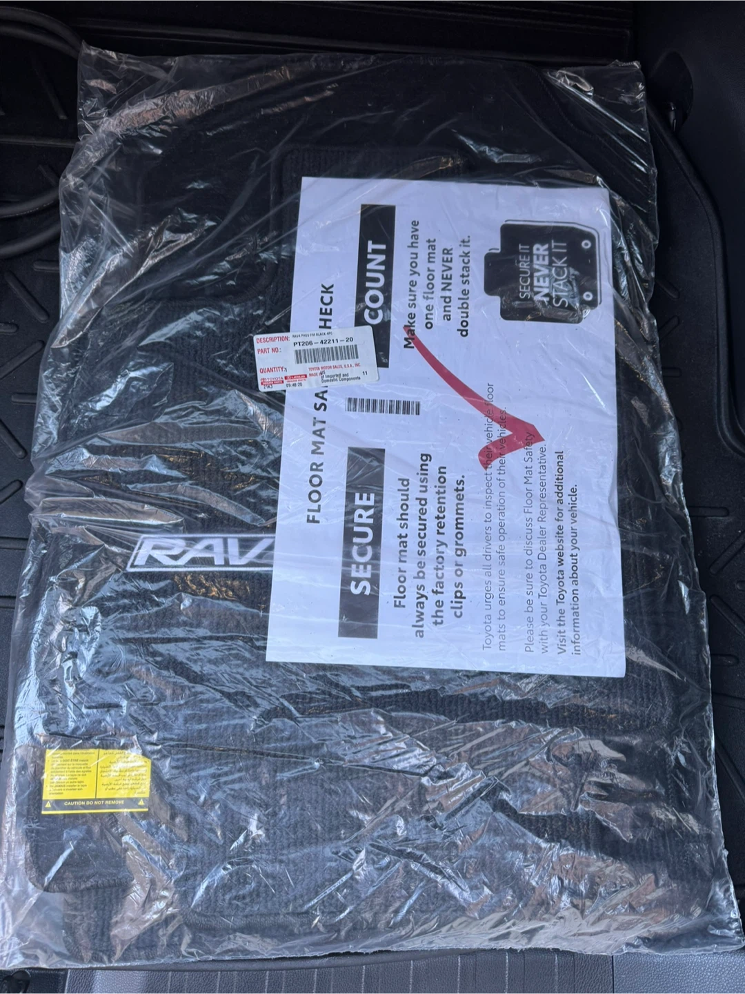 New Toyota RAV4 Carpet Floor Mats - photo 2