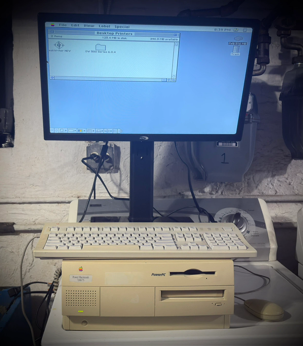 Fully Working Vintage Apple Power Macintosh 7200/75