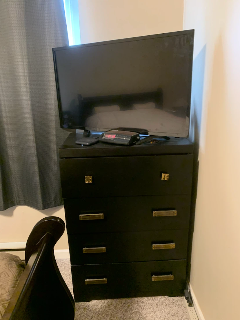 Queen Sleigh Bed / Tallboy Dresser 2 end Tables - photo 2