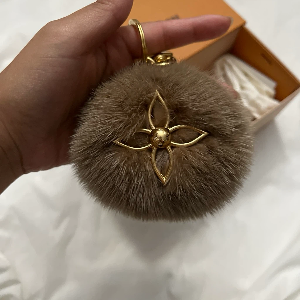 Louis Vuitton Fur Pom-Pom Bag Charm - photo 2