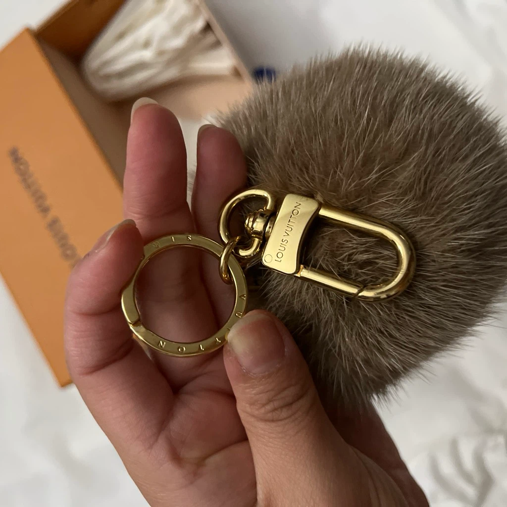 Louis Vuitton Fur Pom-Pom Bag Charm - photo 3