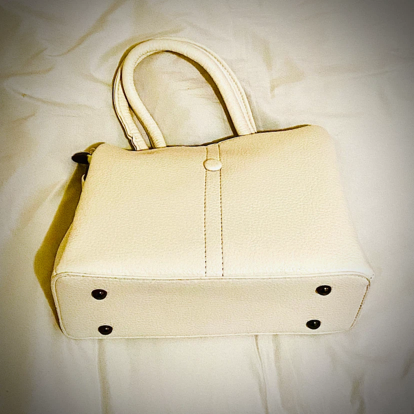 WHITE STRUCTURED HANDBAG