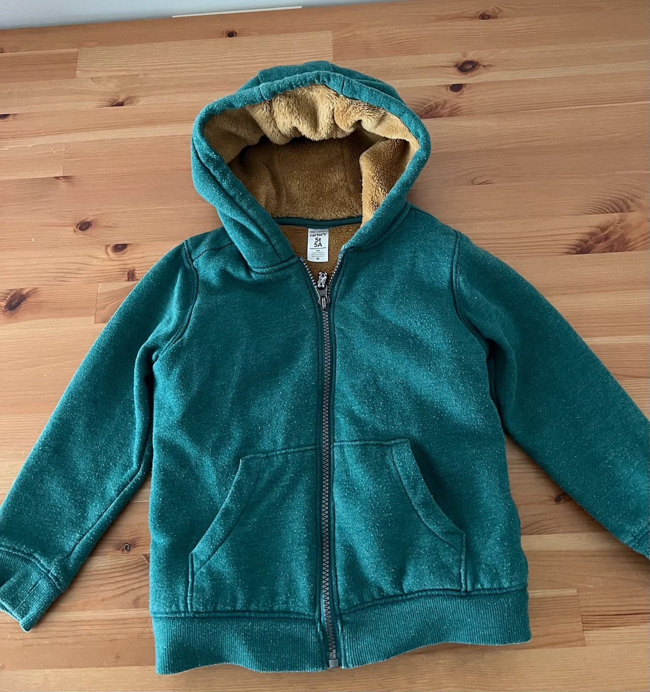 Garanimals and Carter's clothing bundle size 5T - photo 5