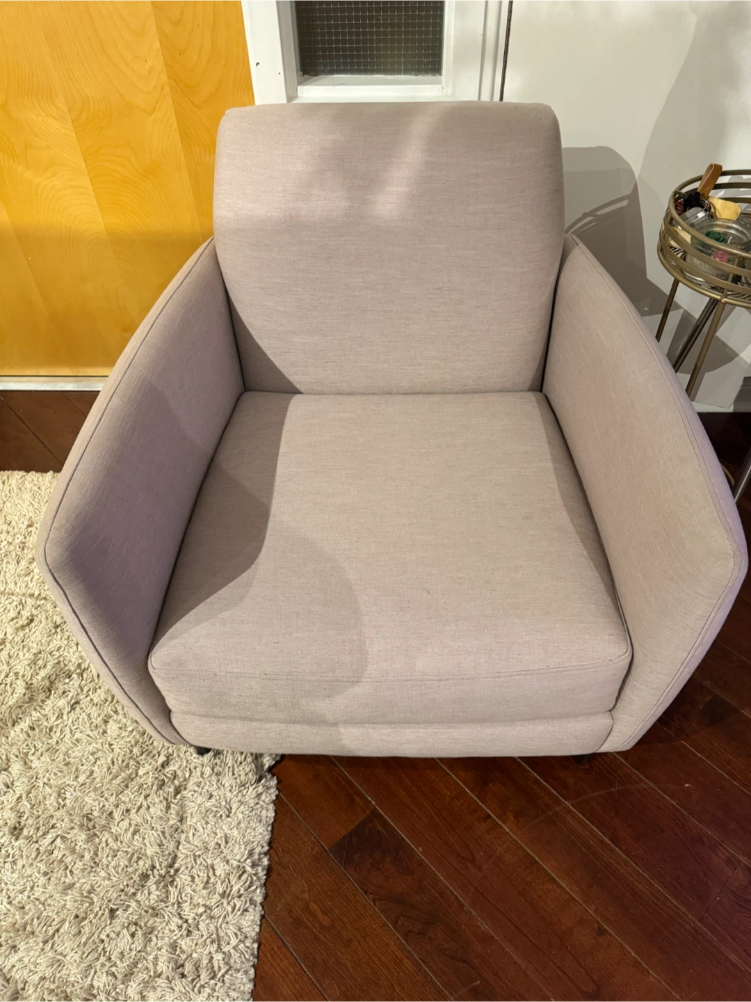 Blush pink upholstered armchair - photo 2