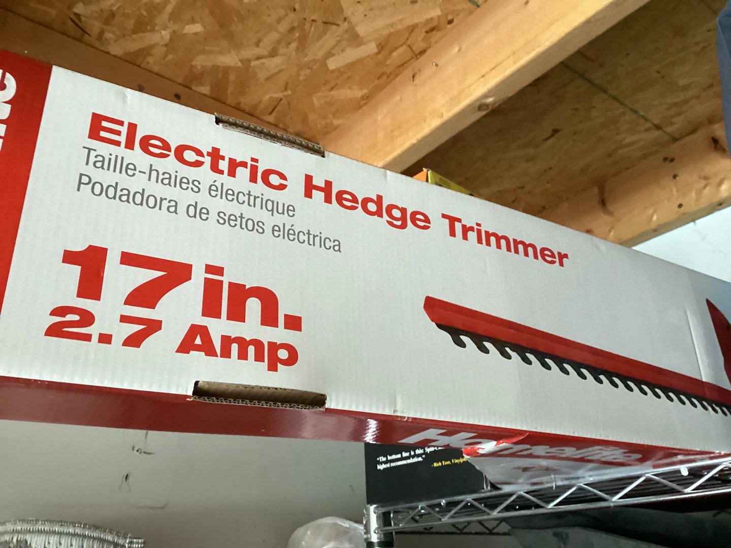 Electric hedge trimmer