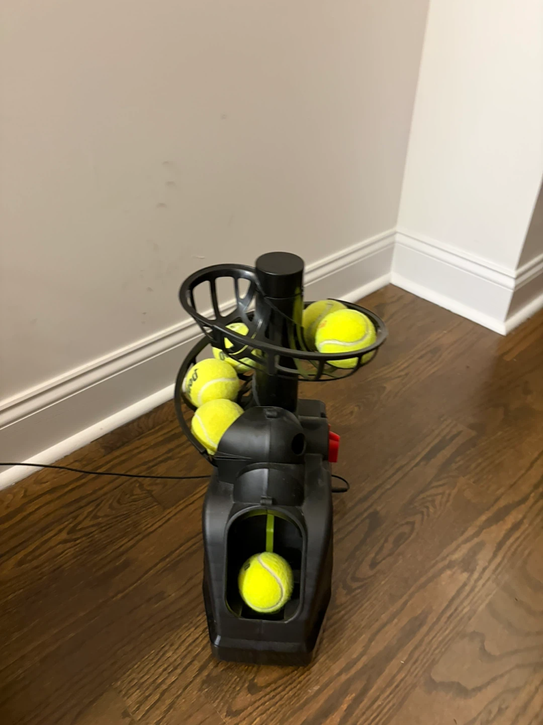 Automatic Tennis Ball Launcher Machine