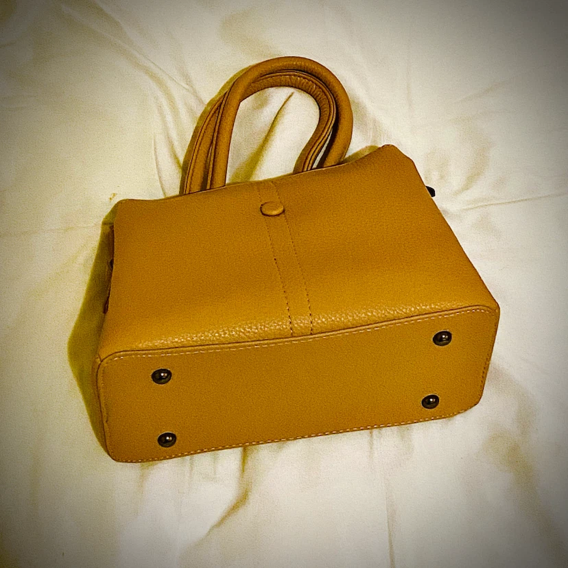 TAN STRUCTURED HANDBAG