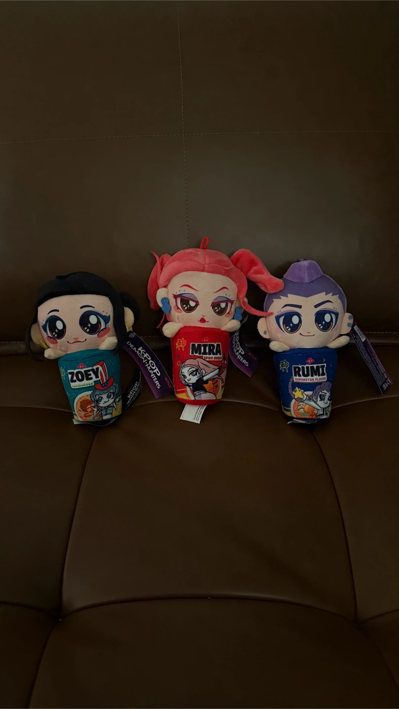 Brand new Kpop demon hunters ramen cup plushies