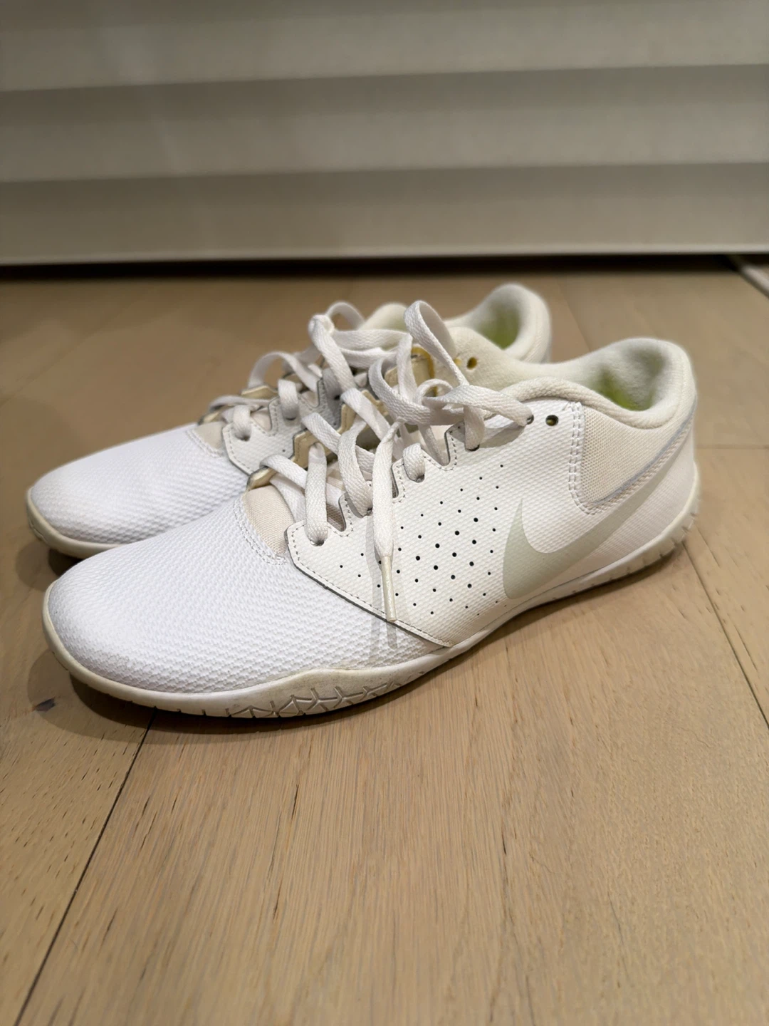 Nike Women's Cheer Sideline IV Training Shoes, Cushioned, Mesh - photo 2