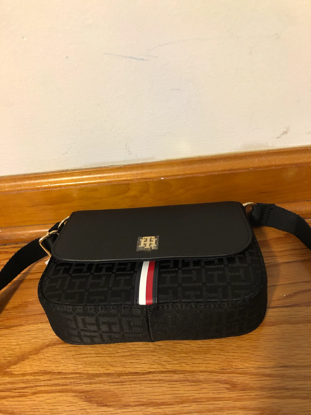 Tommy Hilfiger Monogram Crossbody Bag - photo 3