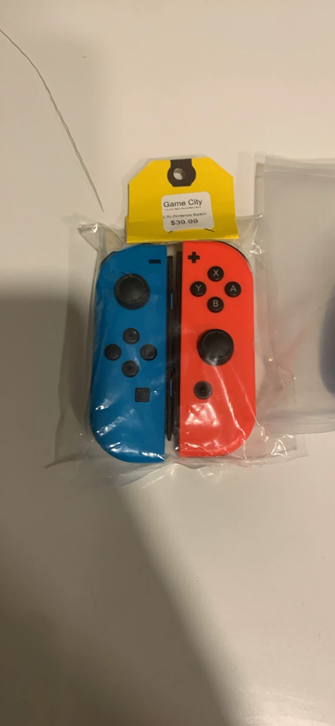 Nintendo Switch Joy-Cons and Mario Grip - photo 2