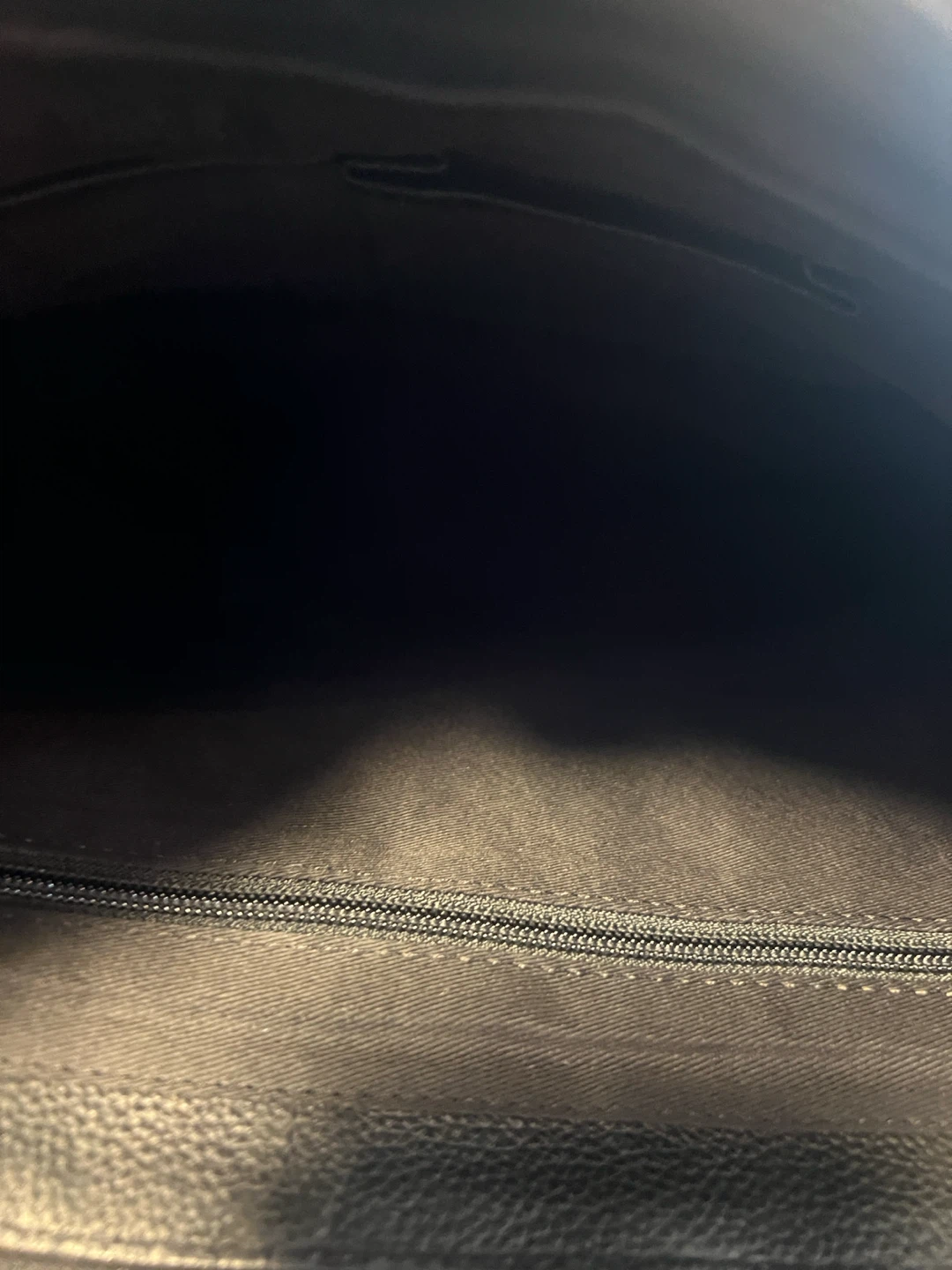 Black  100% genuine Leather Briefcase with Scale Emblem - photo 4