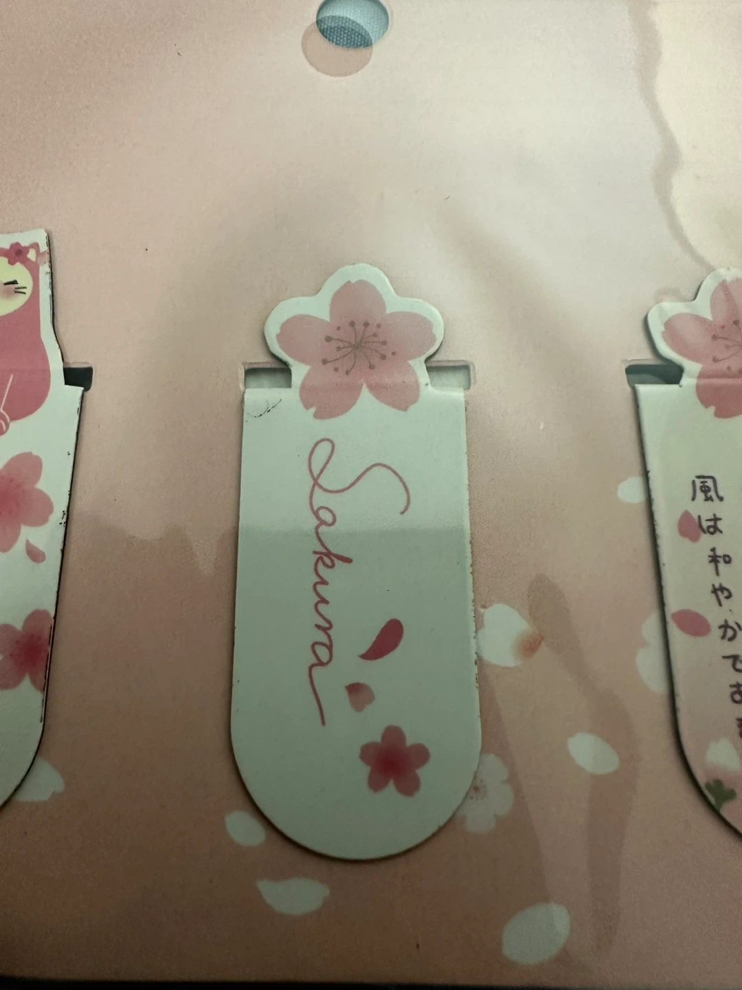 Set of 3 Sakura Magnetic Bookmarks - photo 4