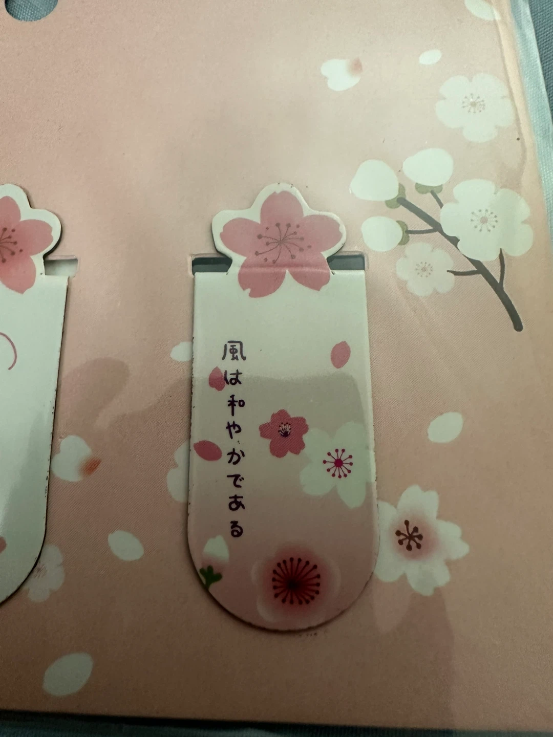 Set of 3 Sakura Magnetic Bookmarks - photo 5