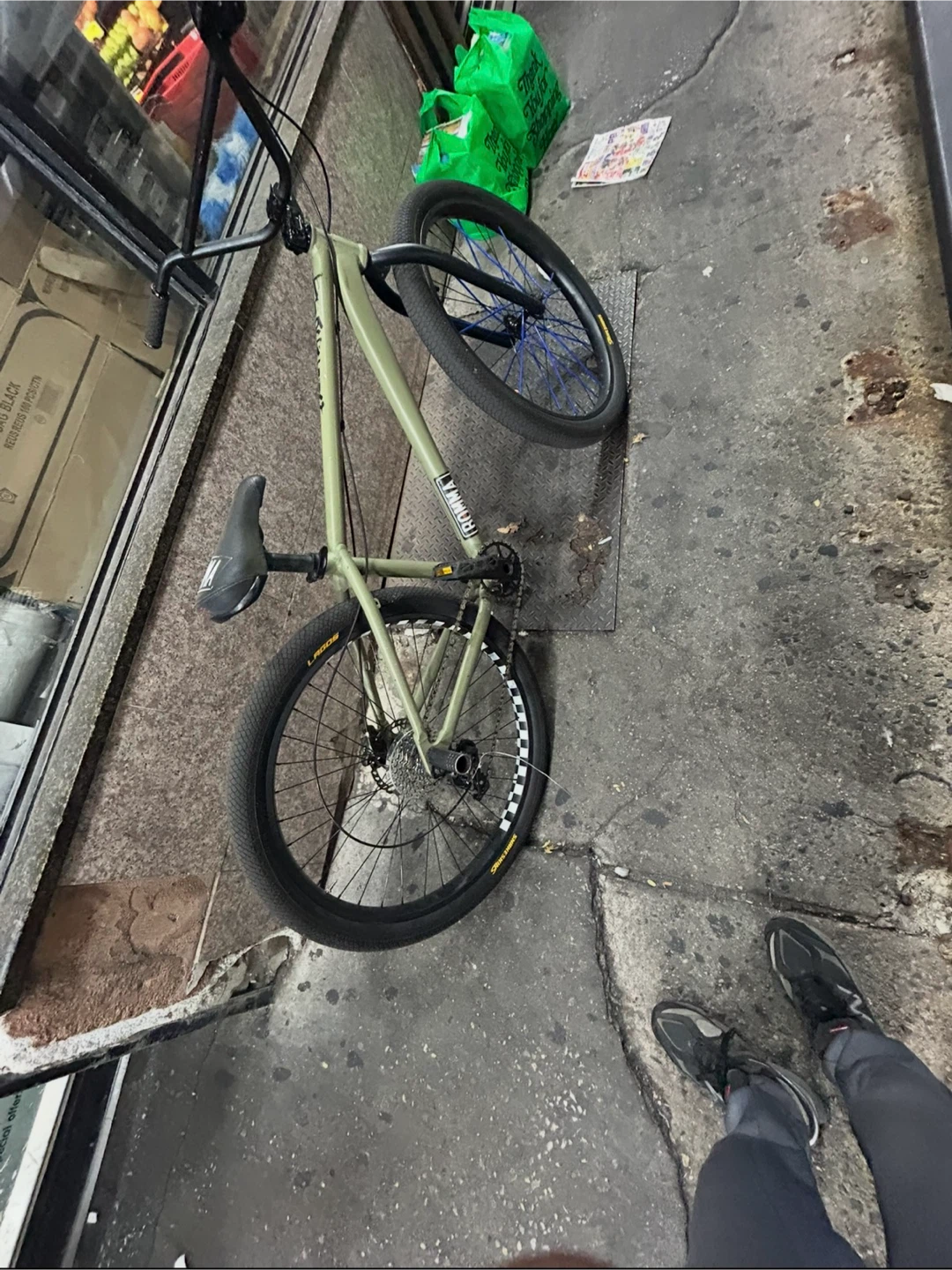 Bamma 27.5 inch Wheelie Bike
