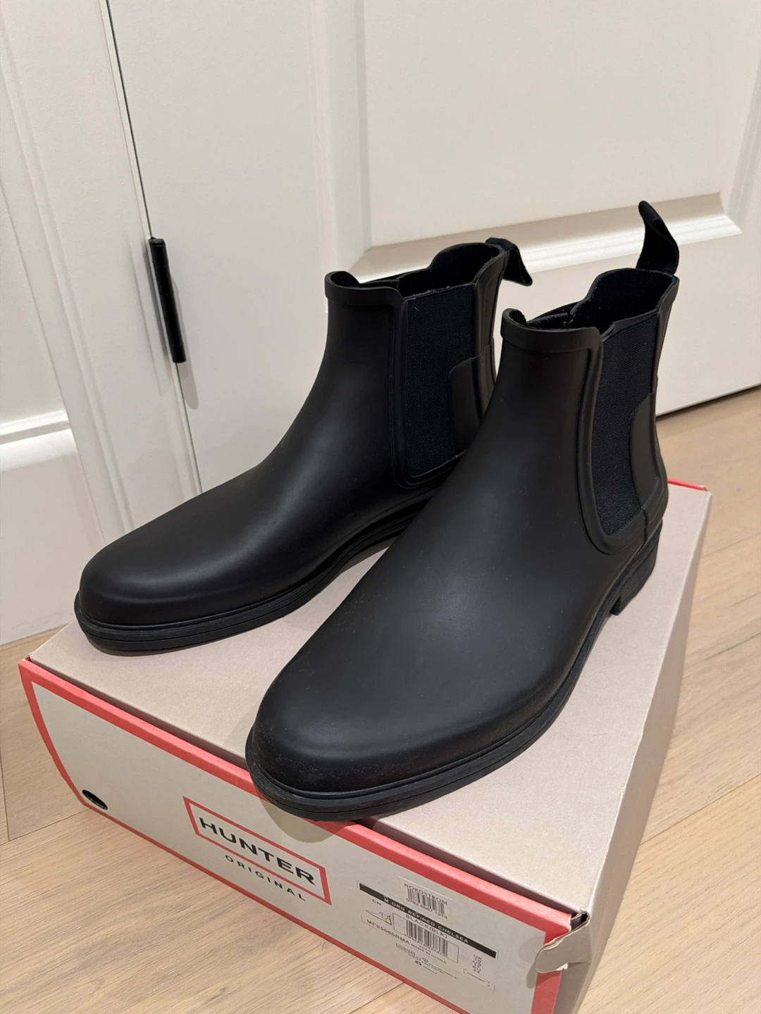 Men’s Hunter Refined Chelsea Boots (Like New!)