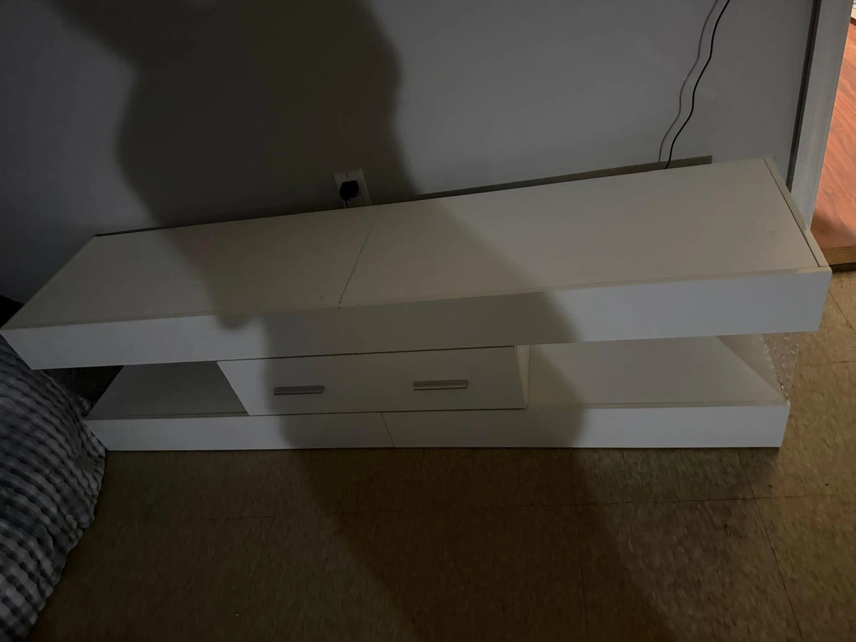White Modern TV Stand