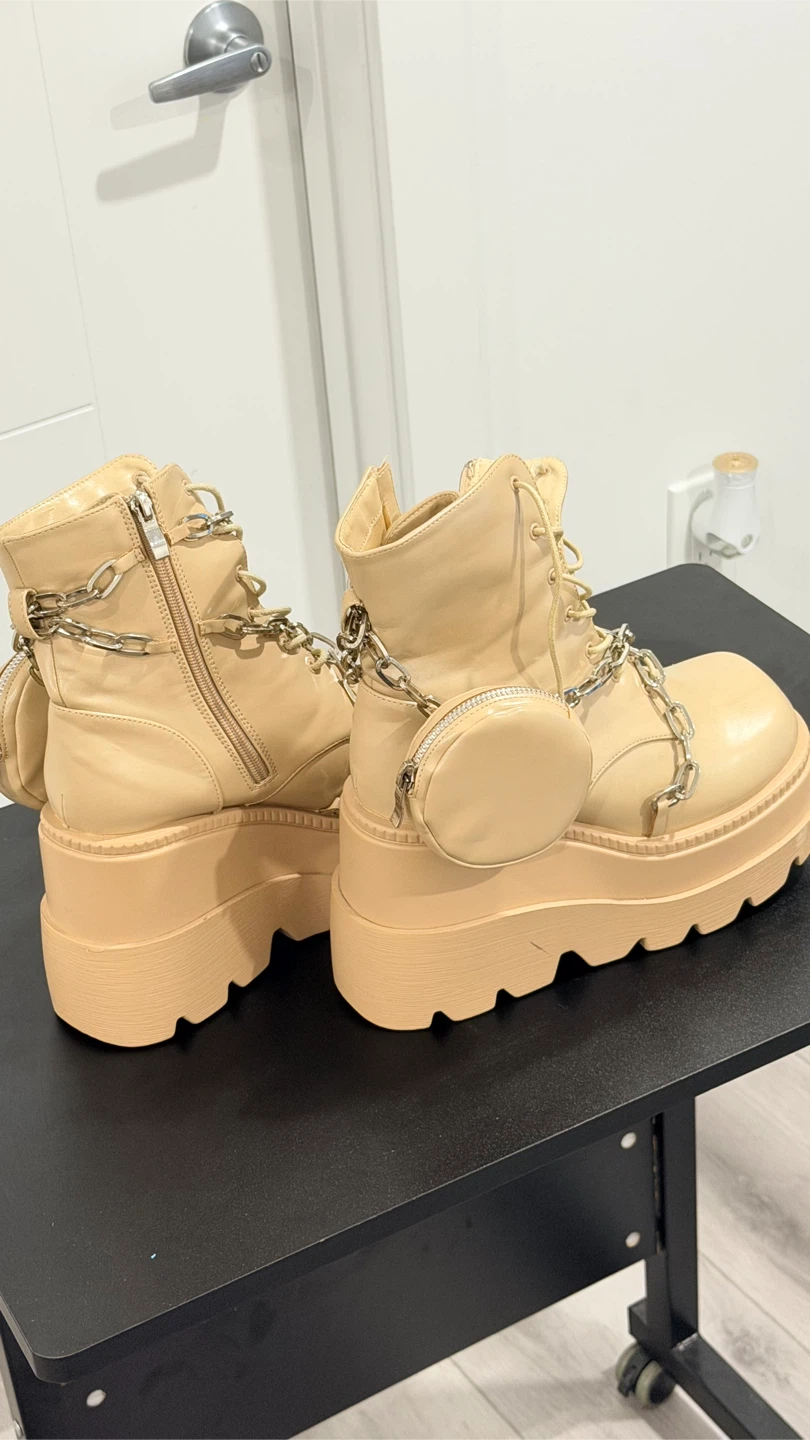 Beige Platform Combat Boots with Chain and Pouch
