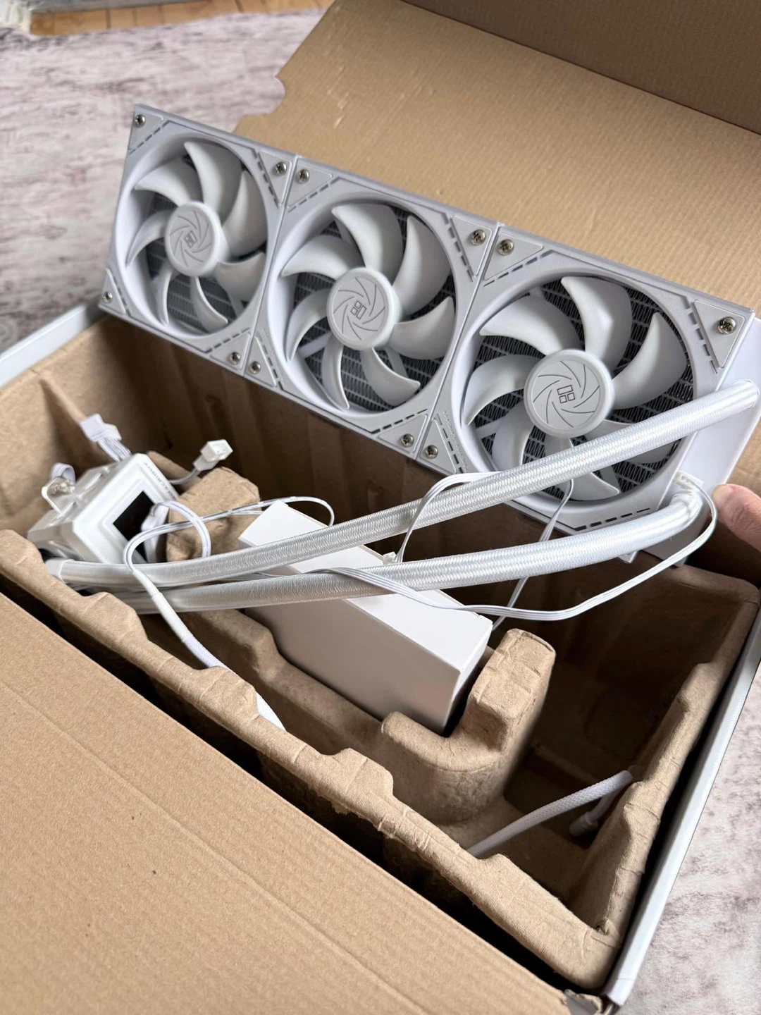 Thermalright Frozen Warframe SE 360 ARGB White V2 - photo 2