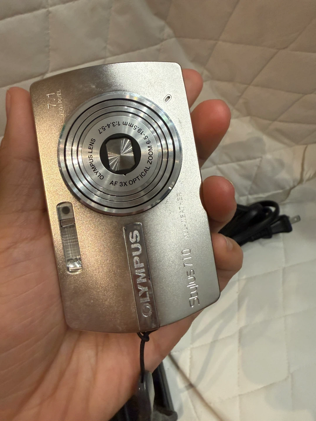 Olympus Stylus 710 Digital Camera - photo 5