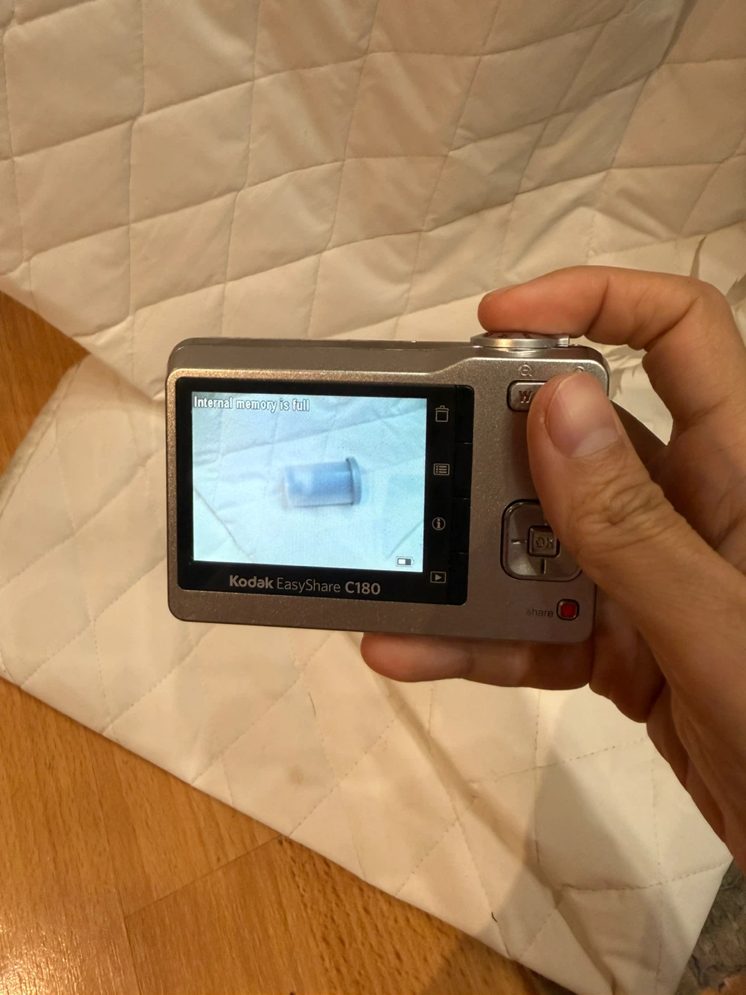 Kodak EasyShare C180 10.2MP Digital Camera - photo 2