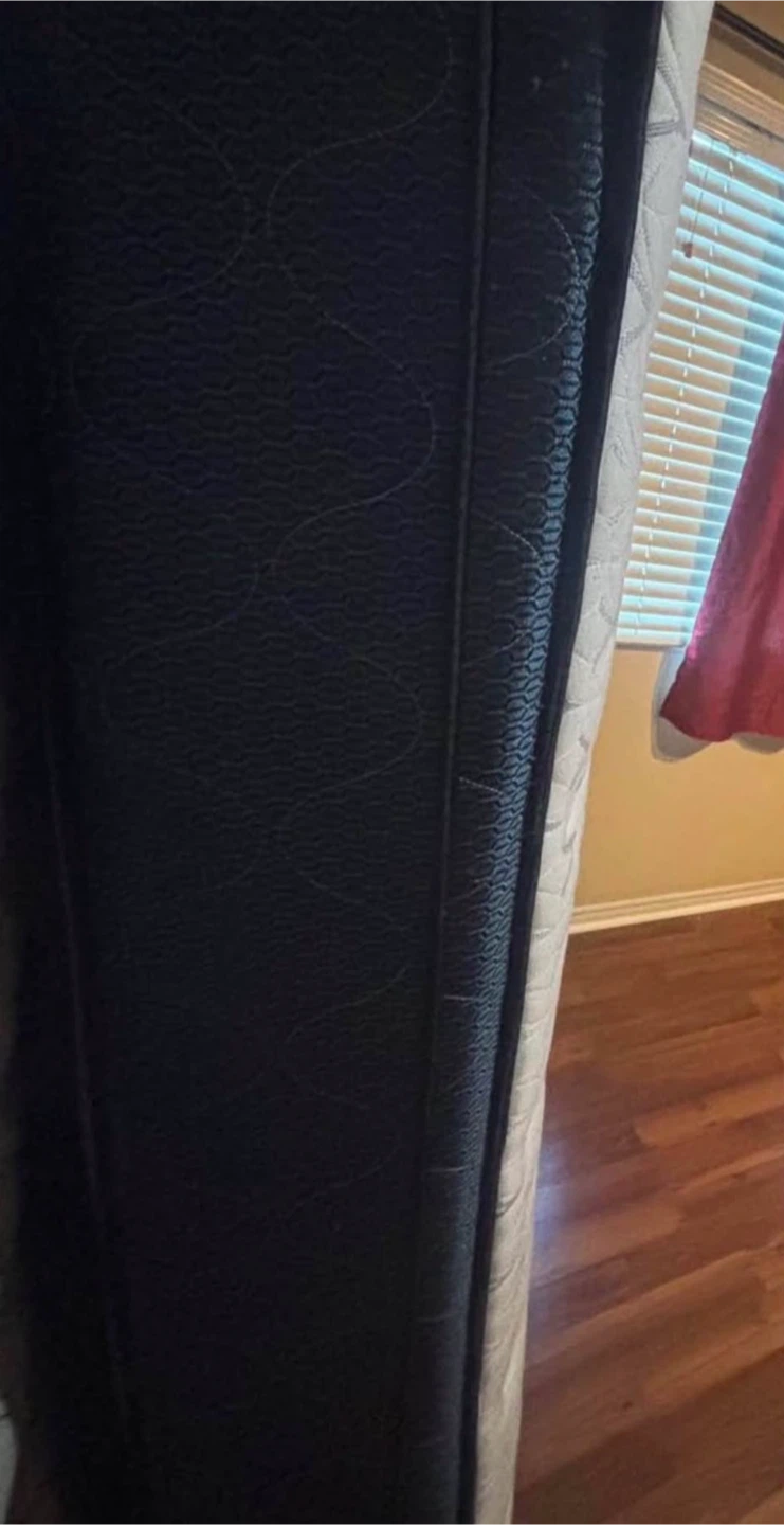 Queen size mattress - photo 3