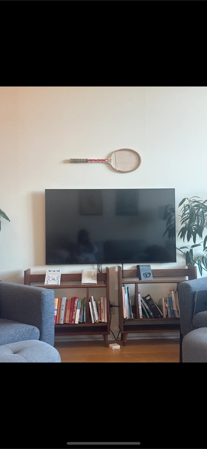 MOVING PROViNCe SALE - Samsung TV with tv wall mount and stand