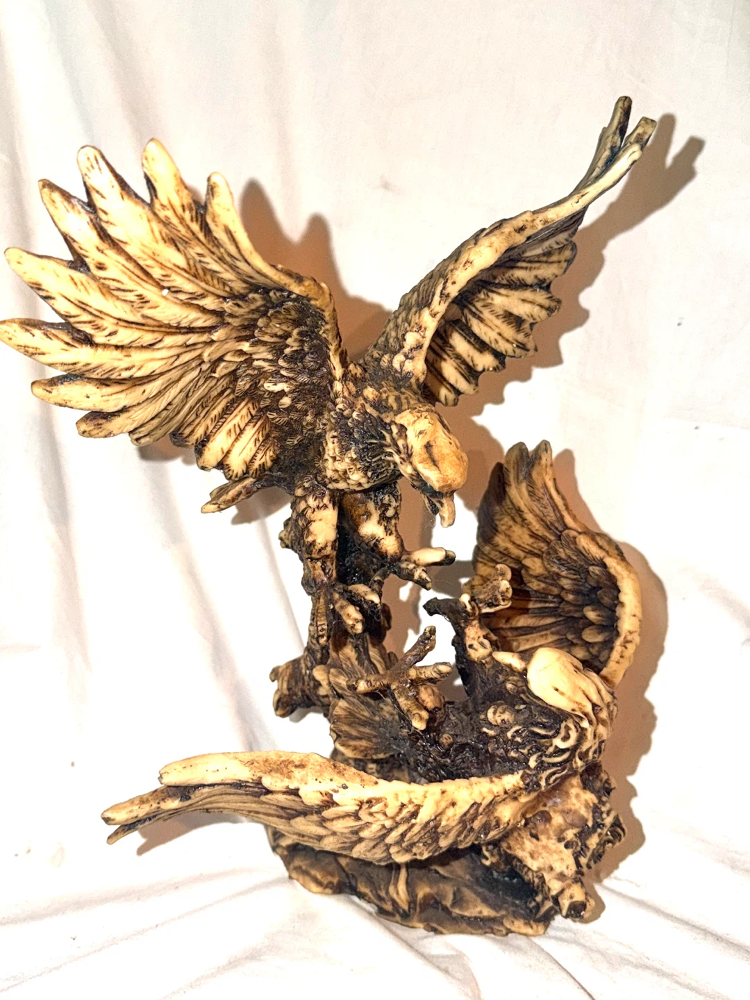 Double Eagle  fighting. Decorative Figurine eagle statue
