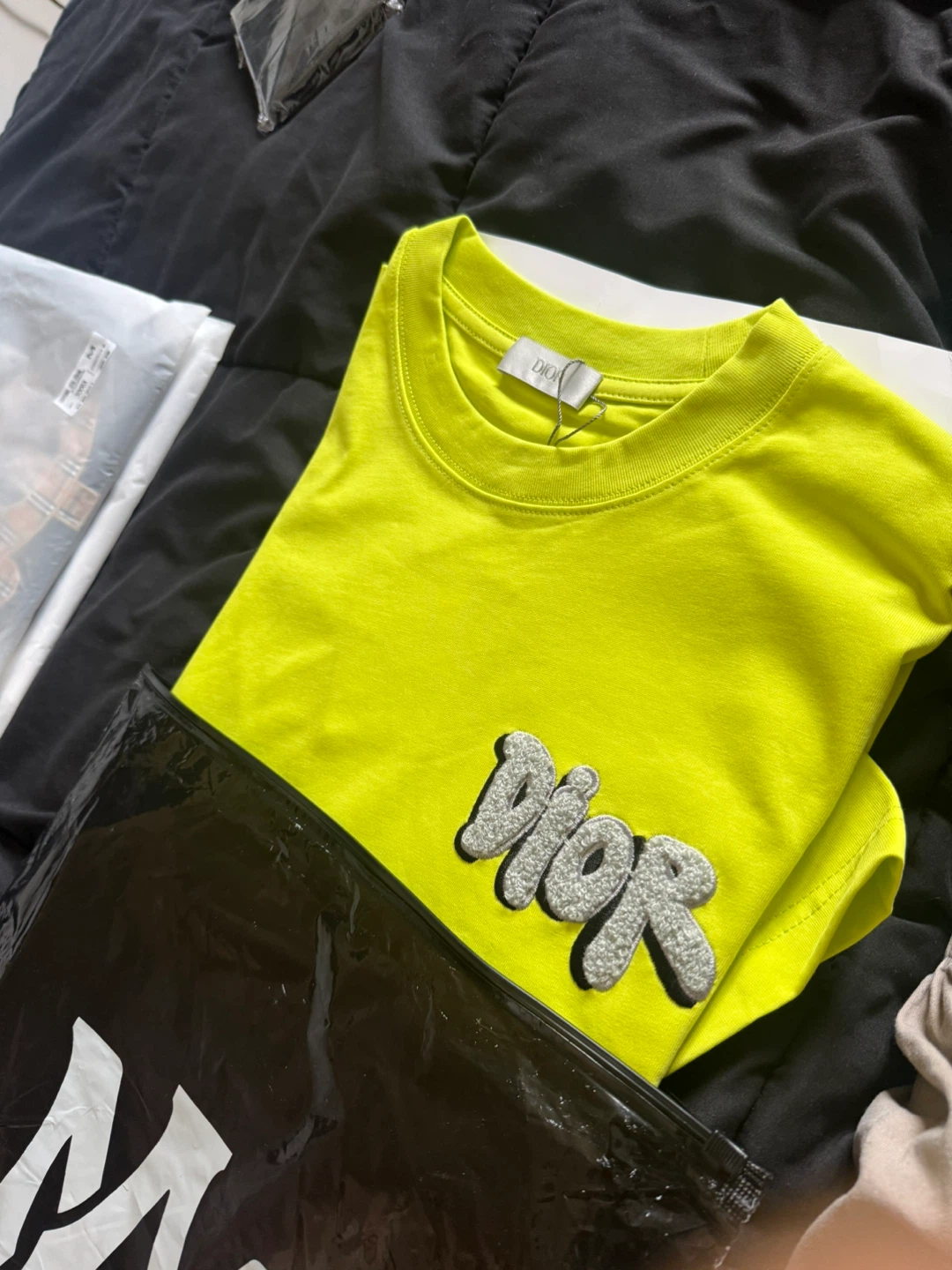Christian Dior & Burberry T-Shirts - photo 5