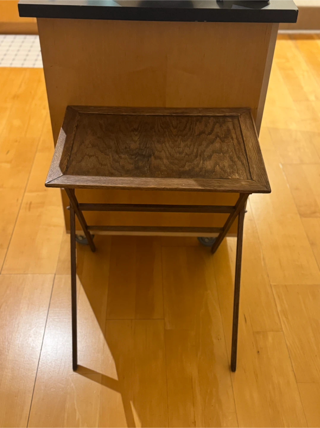 Wooden folding snack table - photo 3
