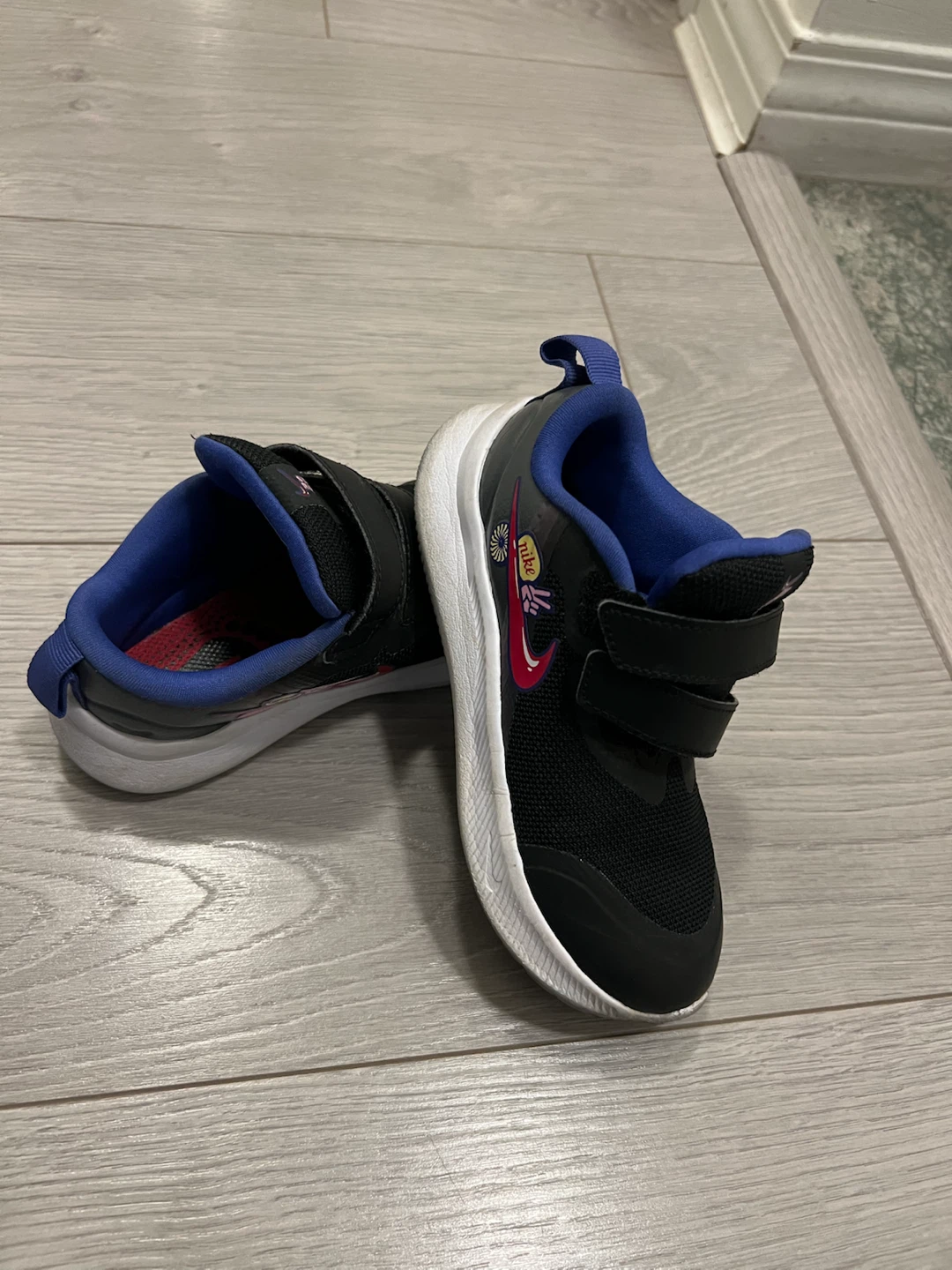 Nike Star Runner Shoes - Size 10C - photo 2