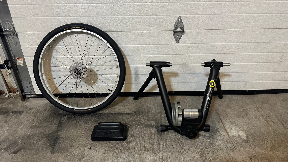CycleOps Bicycle Trainer with Wheel and Evo Riser