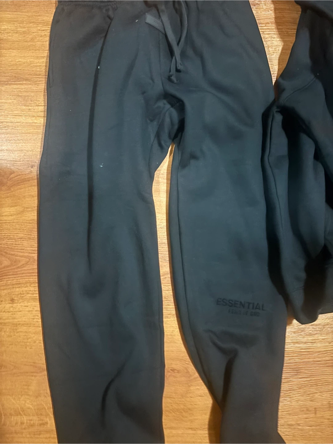 Dark gray and black essentials tracksuits size large - photo 4