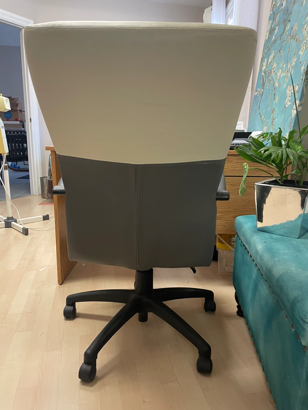 Office desk chairs - photo 2