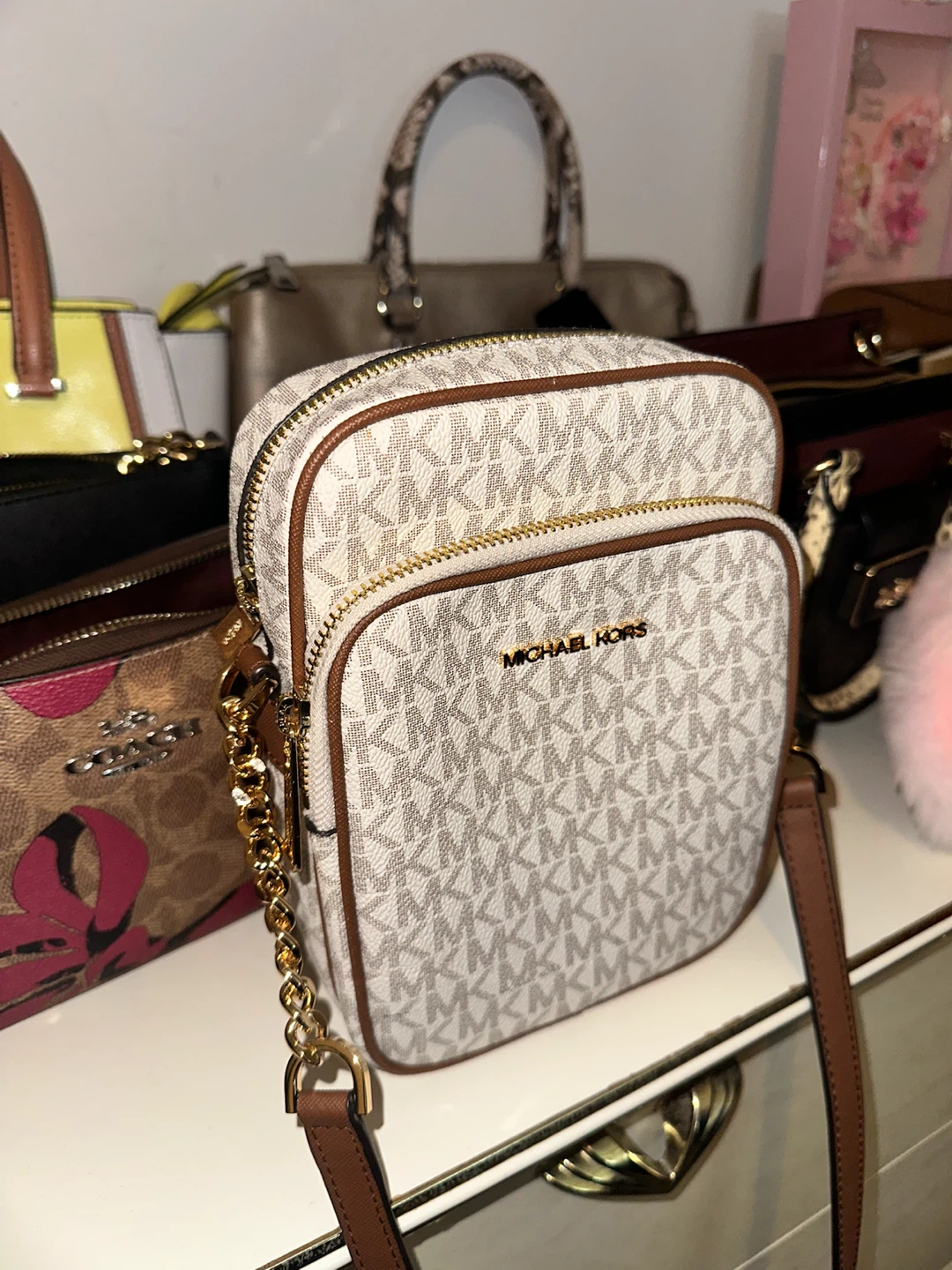 Michael Kors Jet Set Travel Crossbody Bag