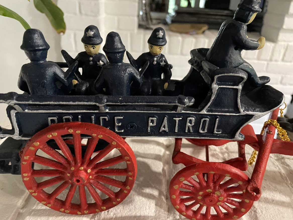 Collectible cast iron - photo 3