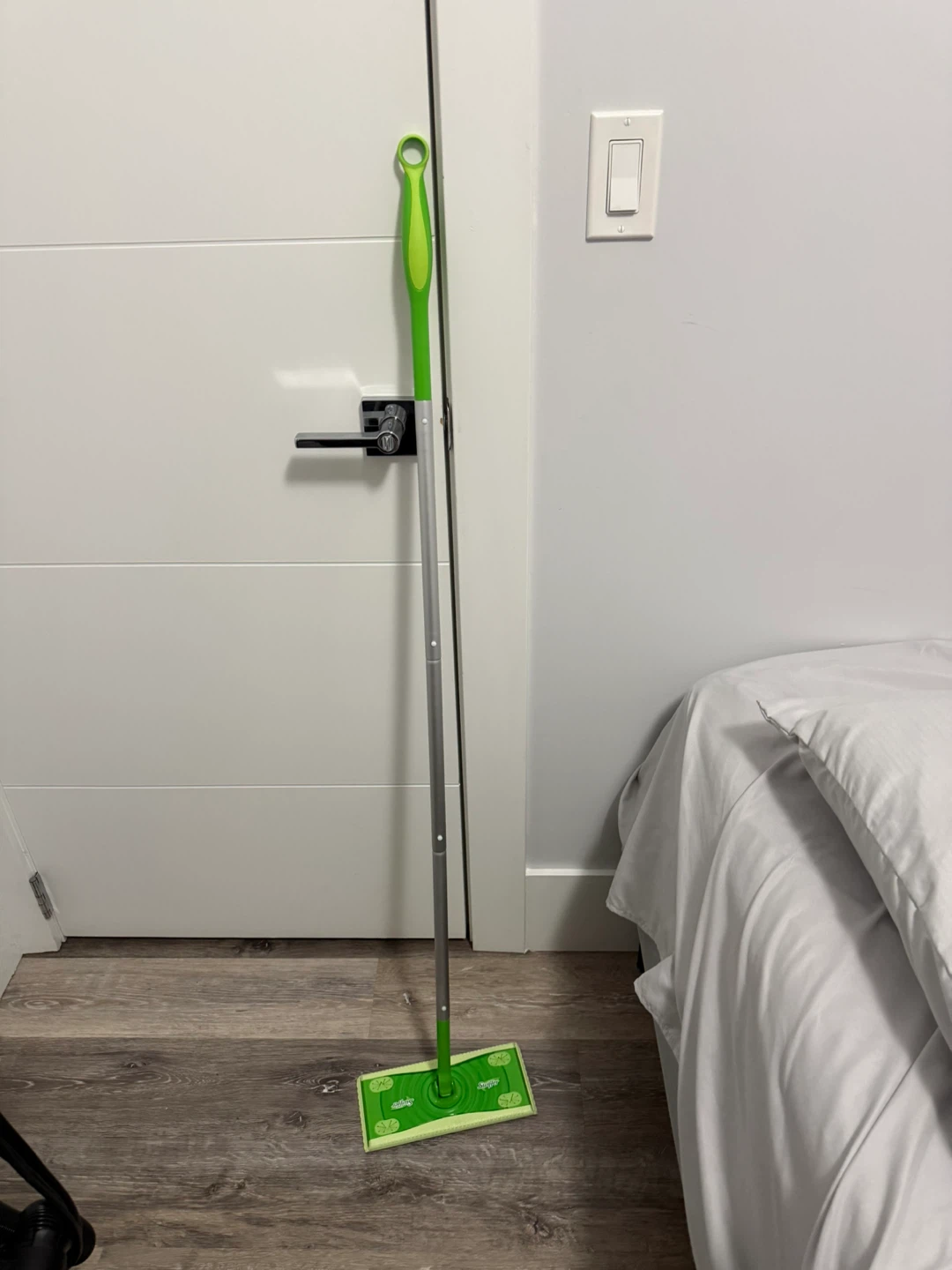 Swiffer sweeper