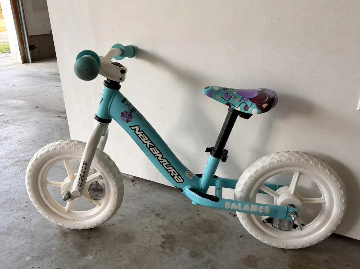 Kids balance bike