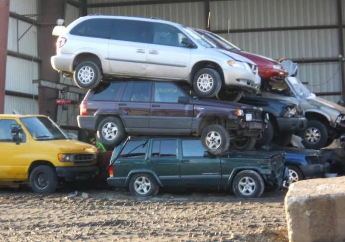 Junk Car Removal and 24/7 Towing Service - photo 2