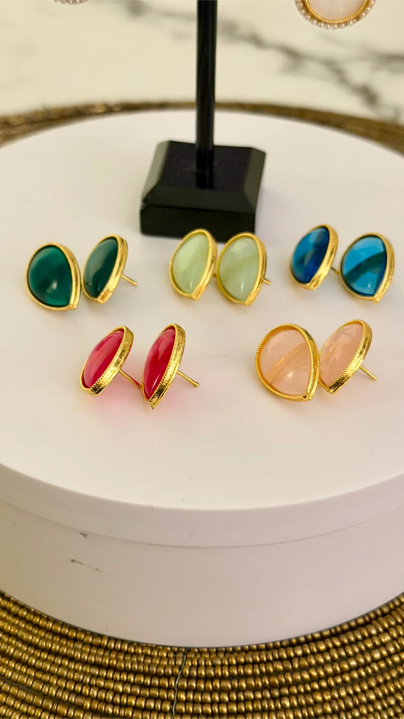 Set of 6 Pairs of changeable Teardrop Stud Earrings - photo 4