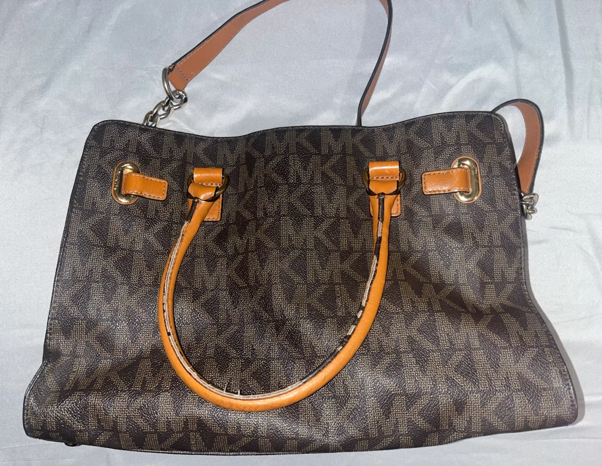 Michael Kors Signature Hamilton Tote - photo 2