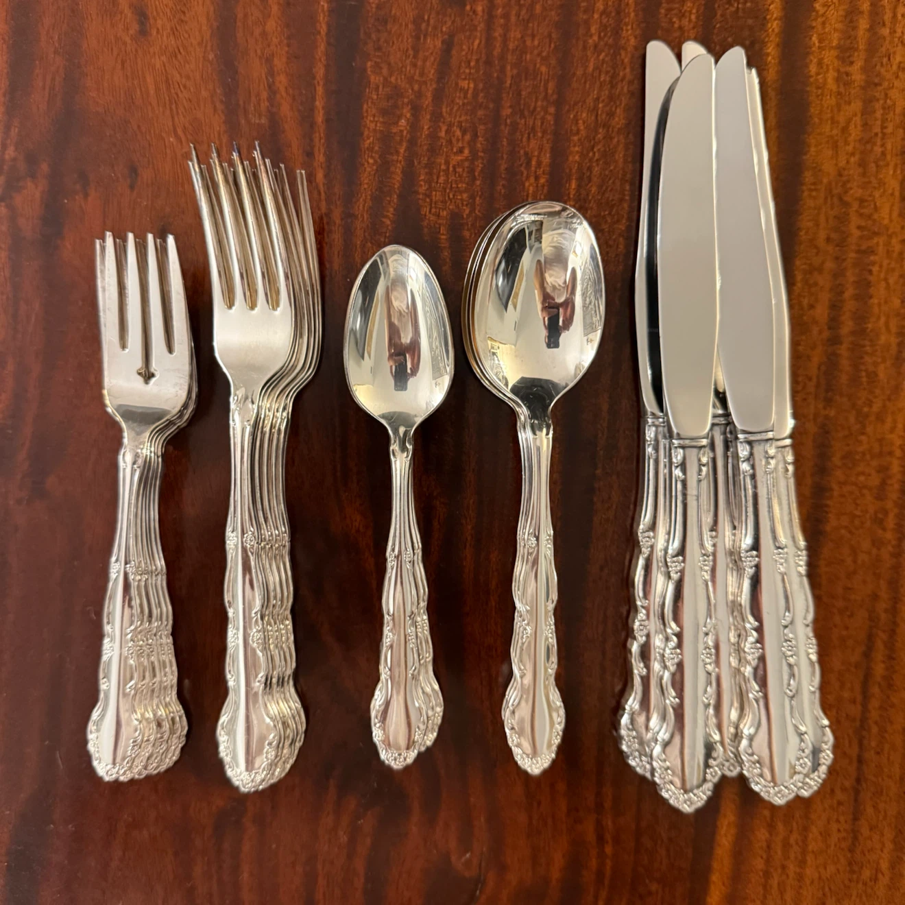 Vintage Oneida/Rogers silverplated Flirtation pattern flatware