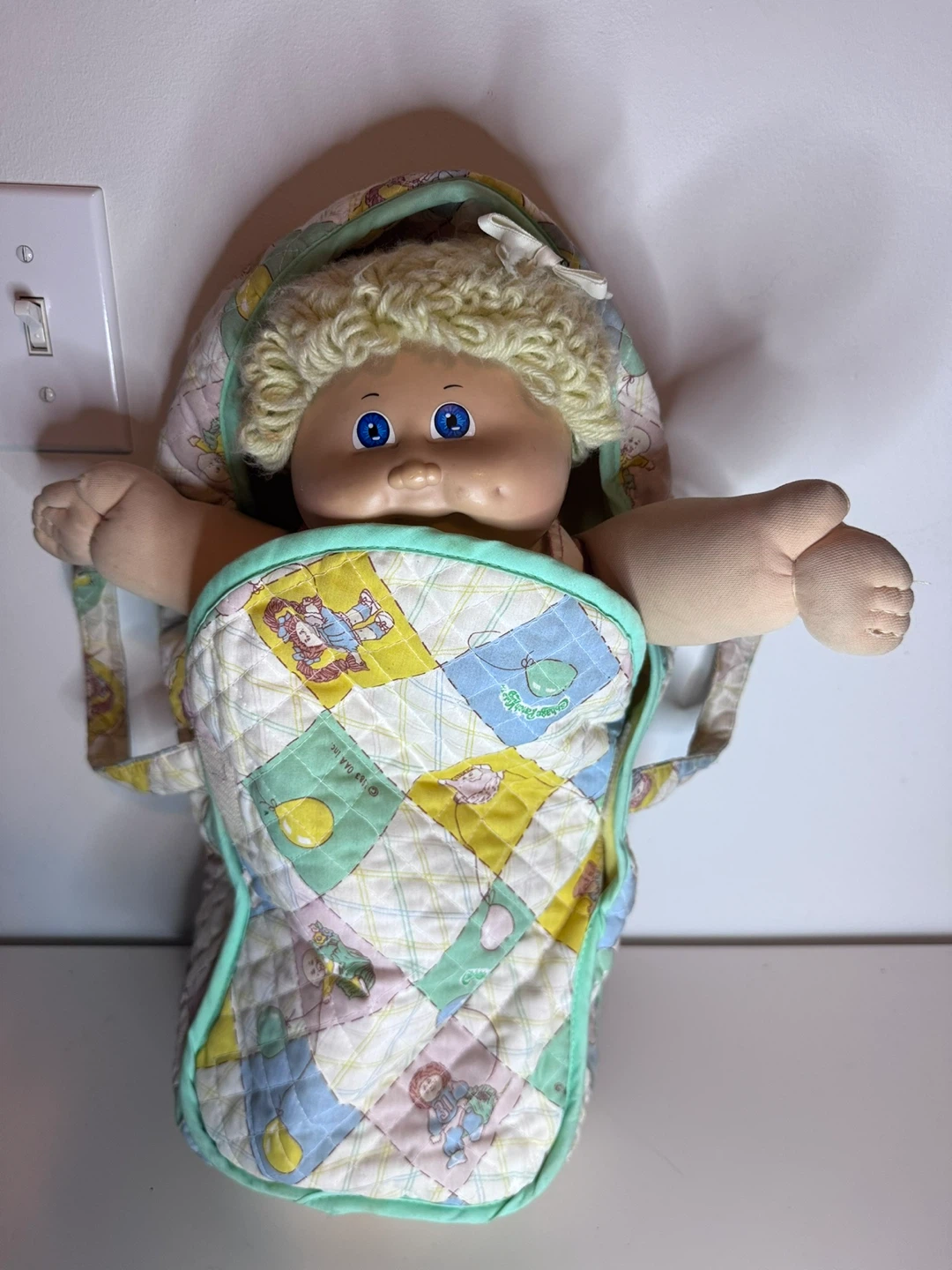 Vintage Cabbage Patch Kids Doll with Carrier - photo 5