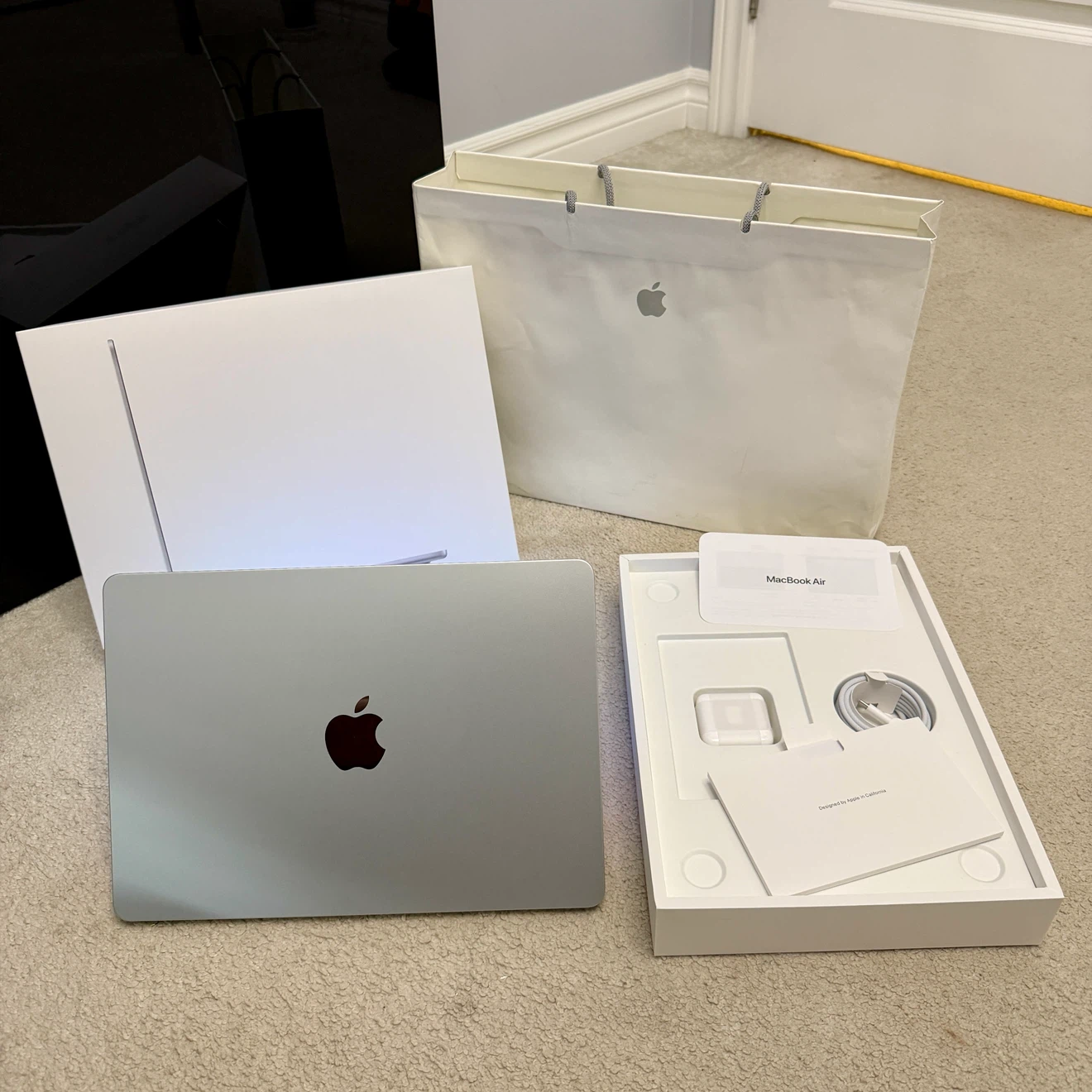 M4 / 16GB RAM / 512GB SSD / Macbook Air 2025 / 13" - *Brand New* - photo 2