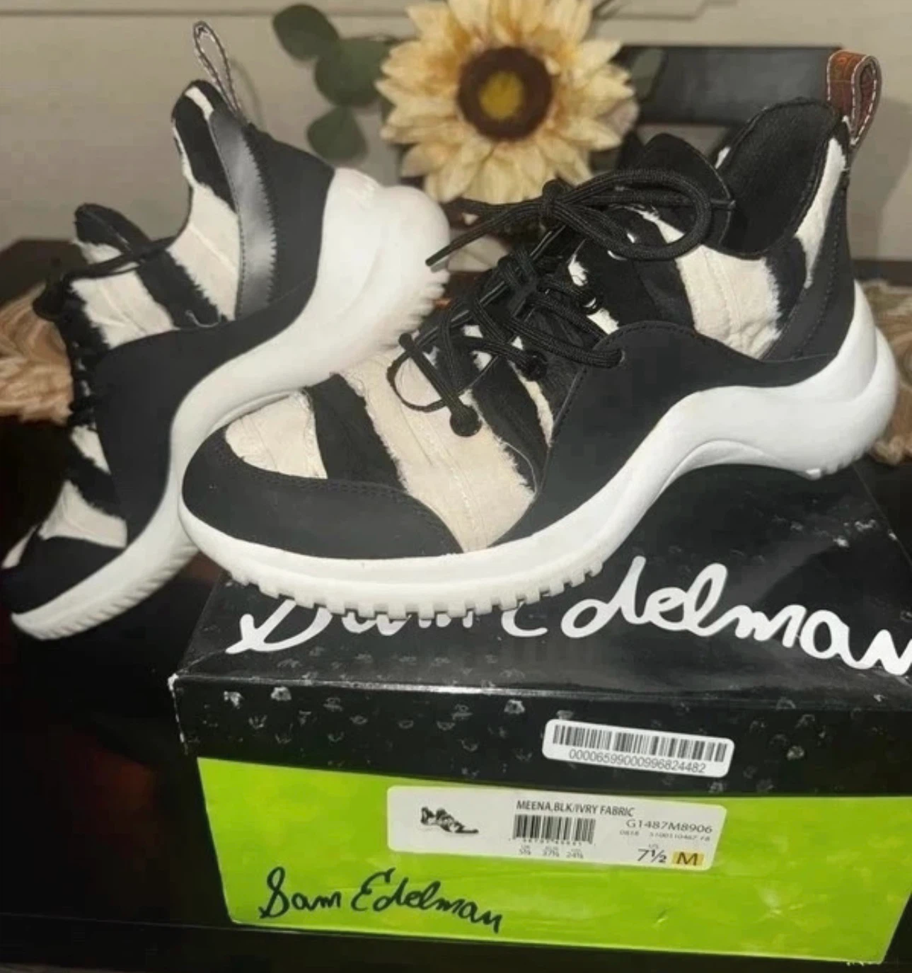 Sam Edelman Meena Cow Print Sneakers – Size 7.5 - photo 4