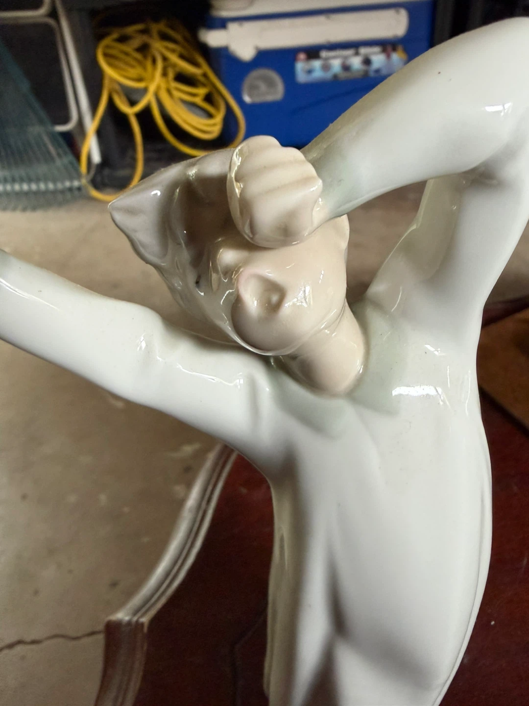Vintage DAC Porcelain Figurine - photo 3