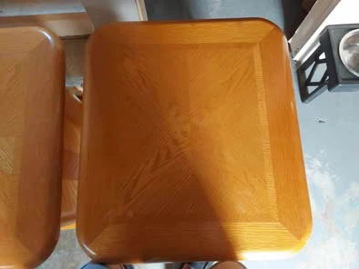 Set of two oak end tables - photo 2